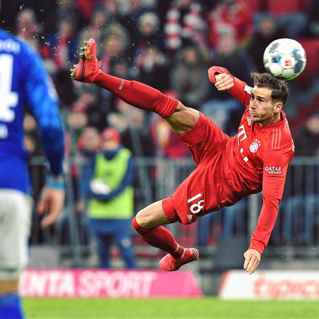 バイエルン・ミュンヘンさんのインスタグラム写真 - (バイエルン・ミュンヘンInstagram)「What a stunner. 🤤😍 @leon_goretzka . #FCBayern #MiaSanMia #FCBS04 #Goretzka #football #soccer #fussball #futbol #futebol #goal #tor #strike #bundesliga」1月27日 0時12分 - fcbayern