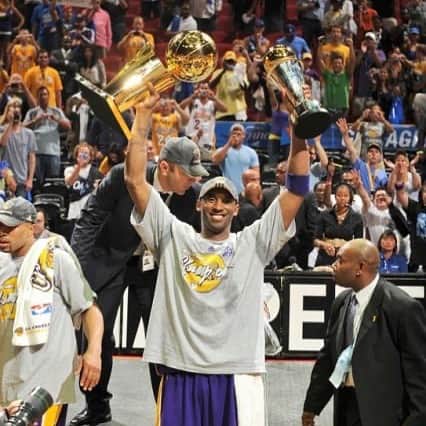 イヴァン・ラキティッチのインスタグラム：「No me lo puedo creer...😭 Descansa en paz leyenda.🙏 DEP #restinpeace #kobebryant #legend #blackmamba」
