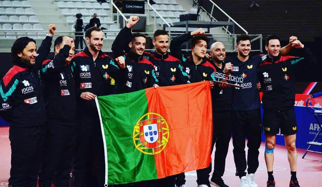 のインスタグラム：「As grandes seleções não podem falhar as grandes competições e nós, mais uma vez, demonstrámos que estamos entre os melhores! Parabens equipa por mais uma demonstração de união e força! Qualificados para os Jogos Olímpicos de Tóquio 2020 🇵🇹🇯🇵🏓🍾🥂🤜🤛 @butterflyttofficial @fptenismesa @4moove @customfeet_ @ittfworld @ettu_official」