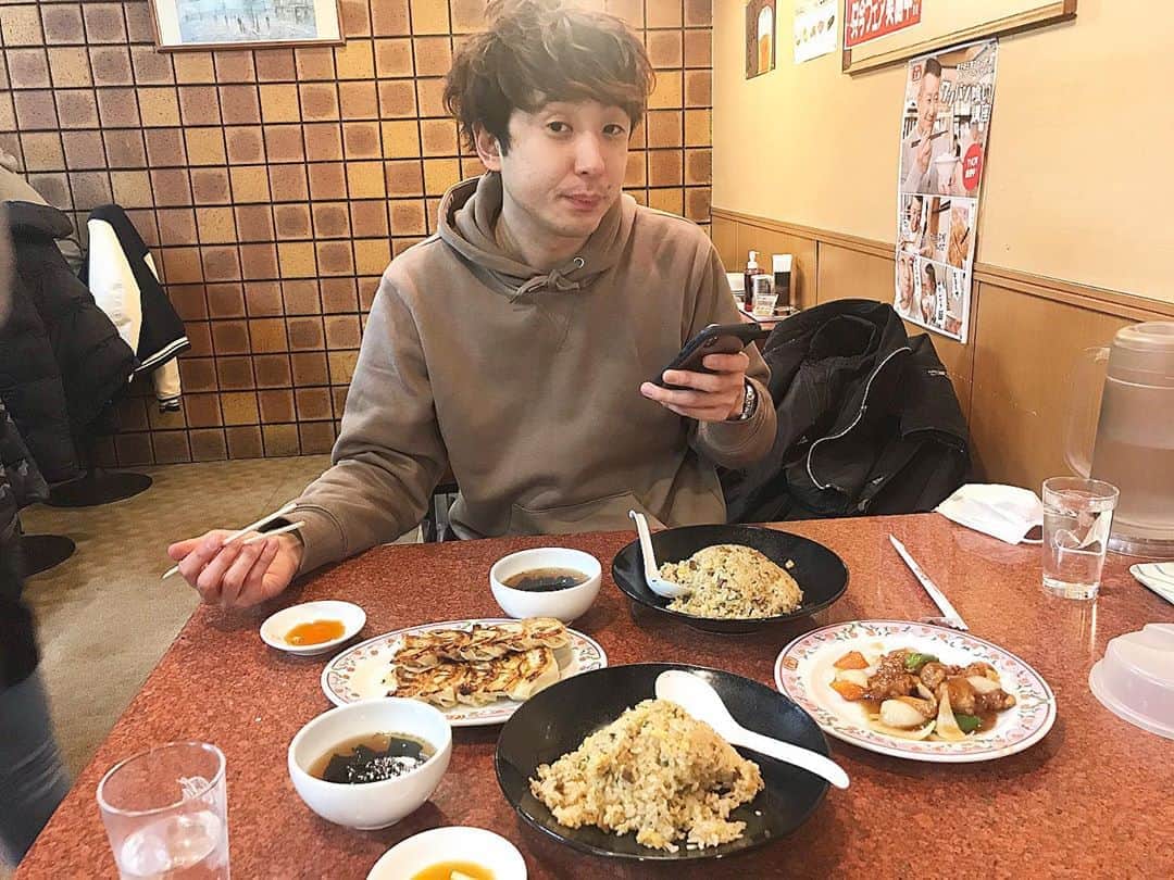 高見雄登のインスタグラム：「免許持ってないんで自転車しか乗れないけどフォードVSフェラーリみてきました。 めちゃくちゃおもしろかったです。 チキブンチキブン！ #フォードVSフェラーリ」