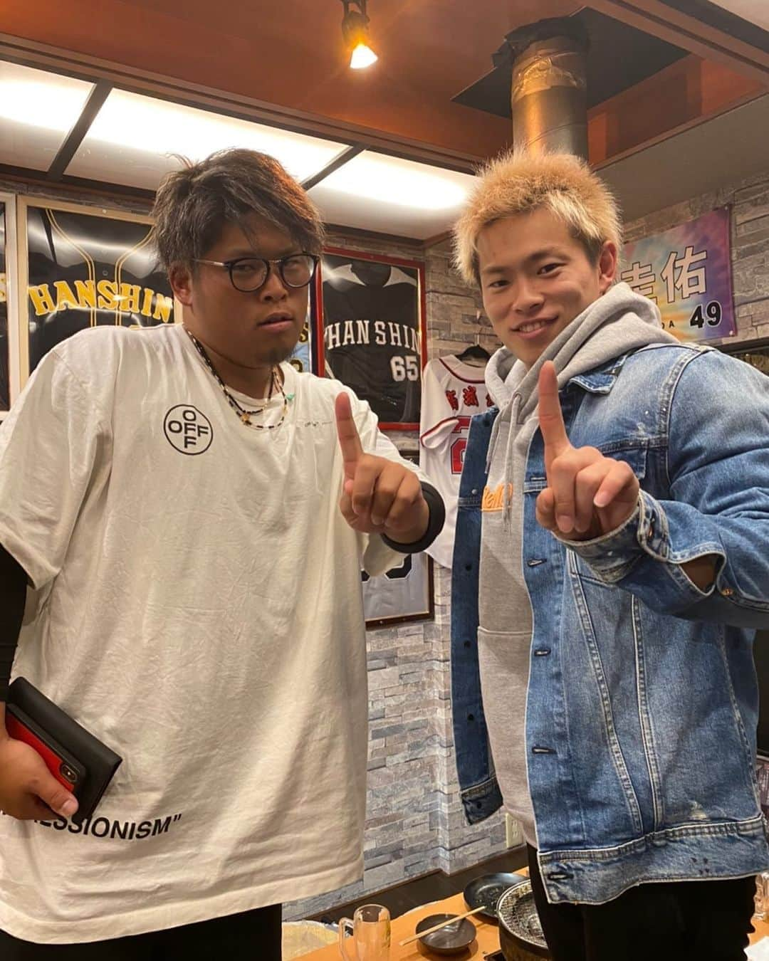 山岡泰輔さんのインスタグラム写真 - (山岡泰輔Instagram)「⁣ 澤さんとやまや😆👌👌⁣ 今日も美味しくいただきました😊⁣ ⁣ もう少しでキャンプ始まります！！⁣ やっとシーズン始まる🙆‍♂️⁣ 今年も頑張ります！！⁣ ⁣ #焼肉やまや #いつもありがとうございます #キャンプ #澤さんキレキレ」1月27日 1時01分 - yamaokataisuke__official