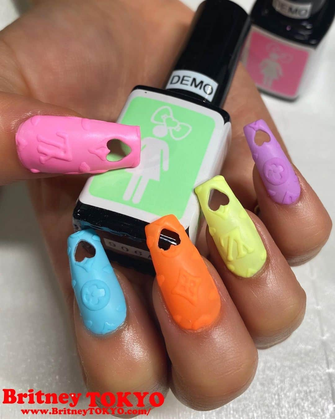 Britney TOKYOさんのインスタグラム写真 - (Britney TOKYOInstagram)「ISSE Long Beach Beauty Show💅🏻✨ Demo schedules 1/26(Sunday)  Nail labo Booth #10107  @naillabousa  1/26 Sun 2:15pm-3:45pm  TAT USA booth #3012 @initygel_official  4:30pm~5:30pm  #nailart #nails #britneytokyo」1月27日 1時03分 - britneytokyo