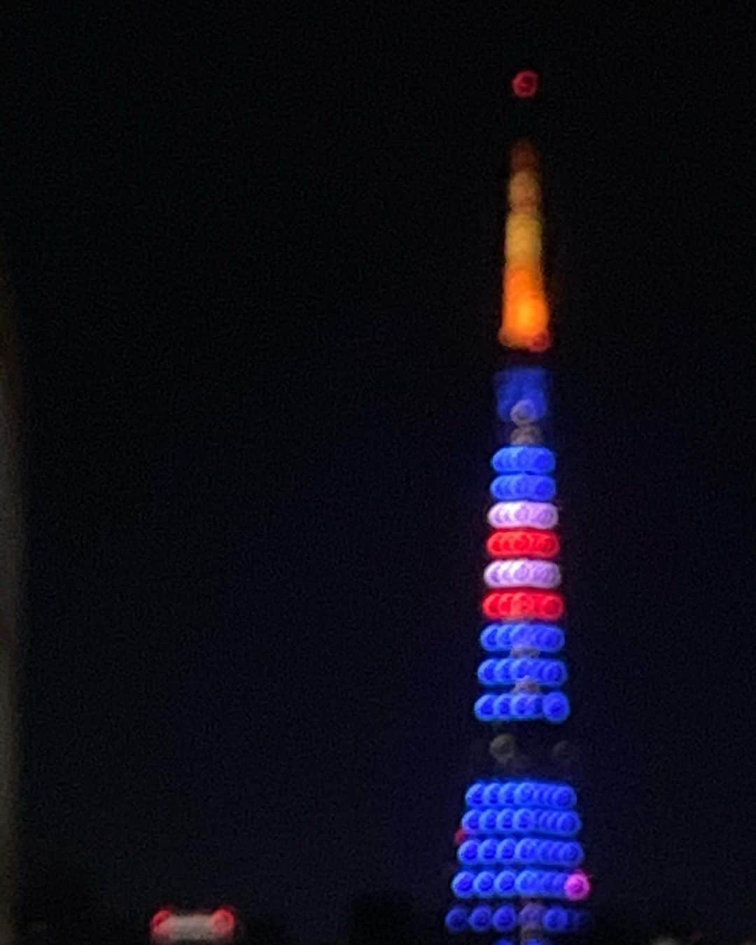 澤田友美さんのインスタグラム写真 - (澤田友美Instagram)「. Like a candle 🕯🗼💙✨ このカラーはじめてみた . . #tokyotower #tokyo」1月27日 1時12分 - tomomi__sawada