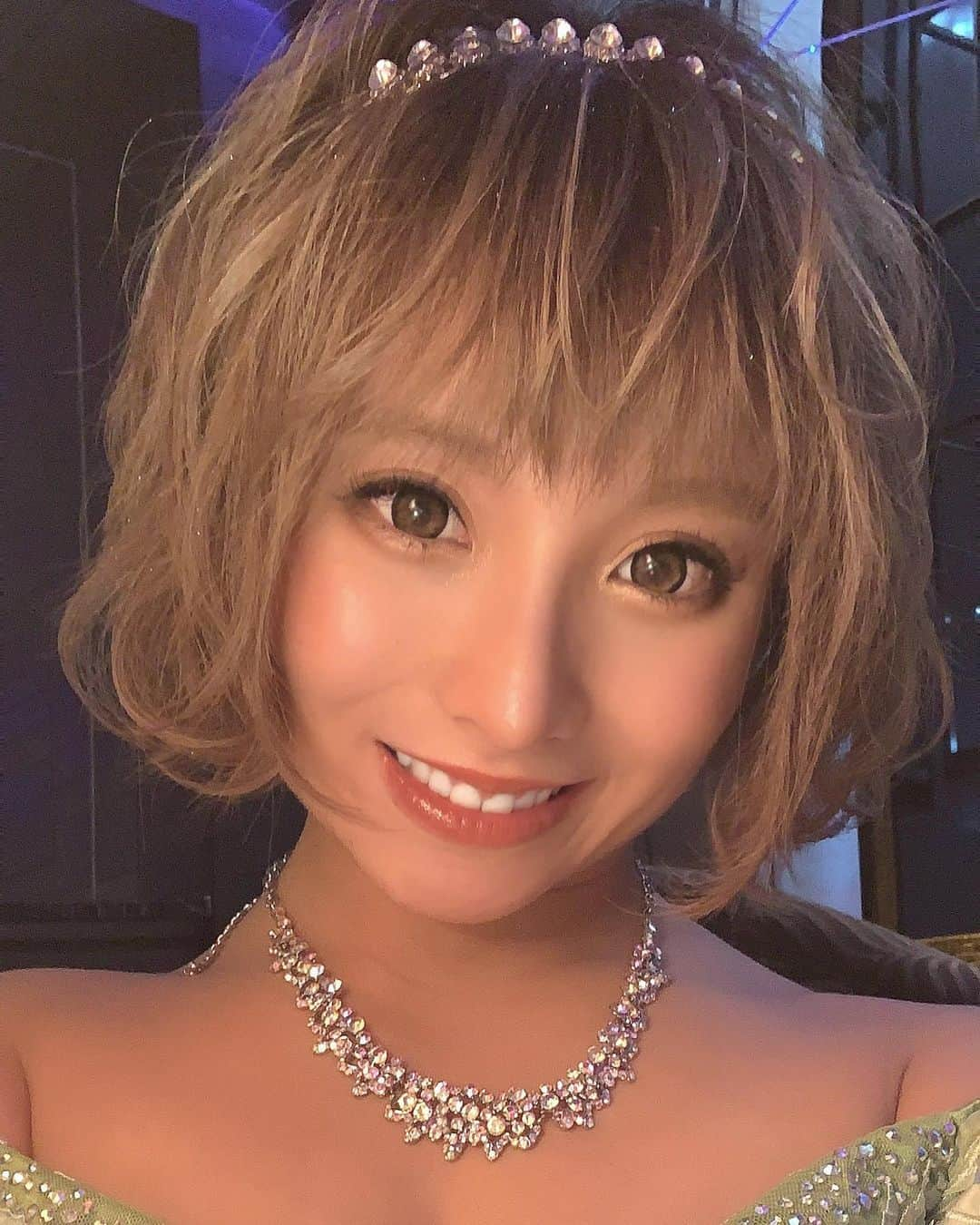 ハピネス笑舞さんのインスタグラム写真 - (ハピネス笑舞Instagram)「birthday eventのドレスです😊✨ １日目はティンカーベルみたいなドレスにしたよ💐 2日目は苫小牧にいたときにバースデーできたものを着ました💐 初心を忘れずにまたリスタート😉👍 #北海道#キャバ嬢#長谷川笑舞#バルセロナ#桃李#おっぱい#巨乳#カジュアル#仲良し#ジム#札幌#劇団桃李#happiness#ダイエット#ベストボディジャパン #bbj日本大会#筋肉#筋トレ女子#バースデー#イベント#バースデー#birthday」1月27日 1時51分 - egkn_115