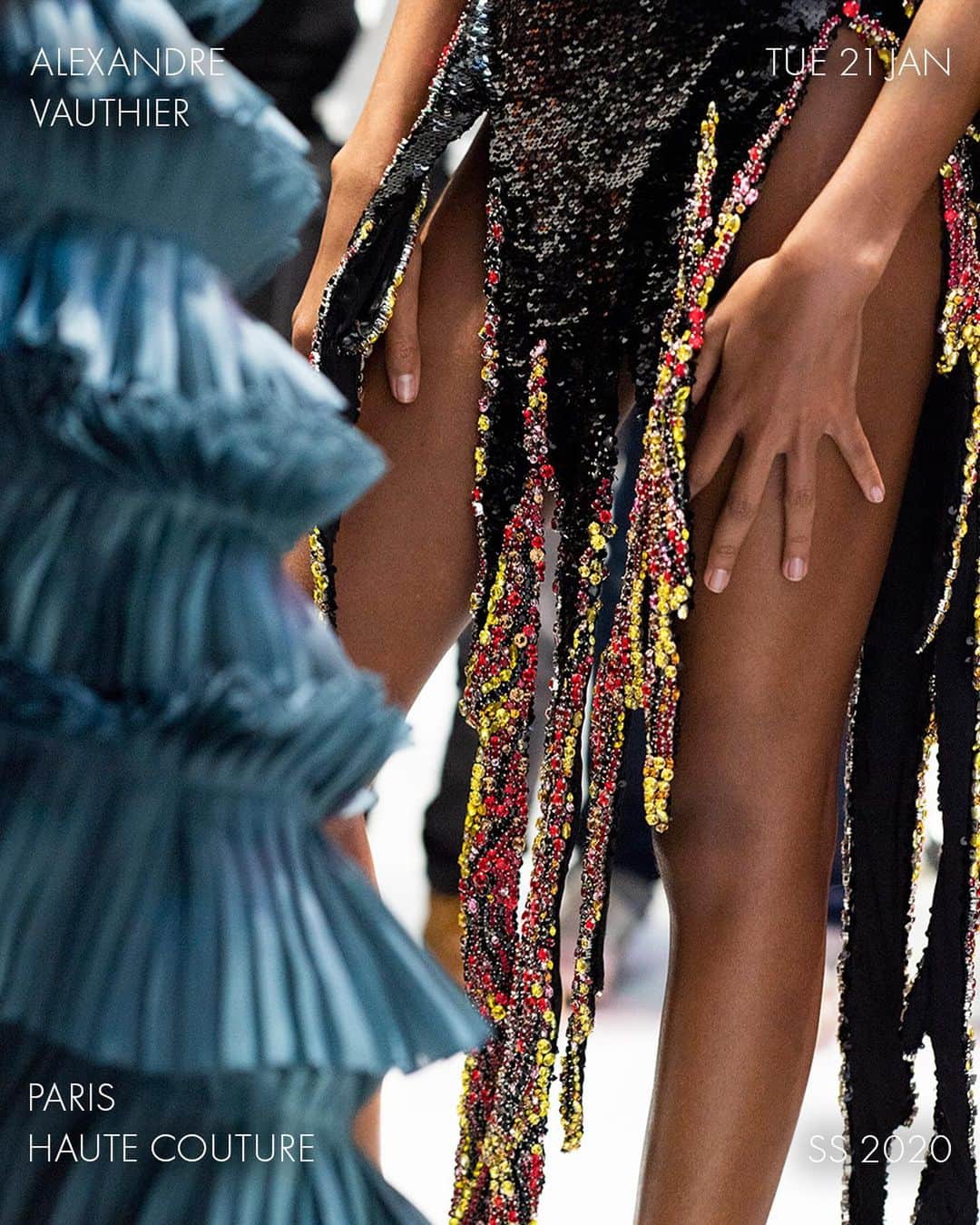 SWAROVSKIさんのインスタグラム写真 - (SWAROVSKIInstagram)「@alexandrevauthier sets the haute couture runway aflame with vibrant #swarovski bead detailing.  #CrystalontheCatwalk #SwarovskiCreativeCollaborations #Couture #PFW #SS20 #swarovskirunway」1月27日 3時05分 - swarovski