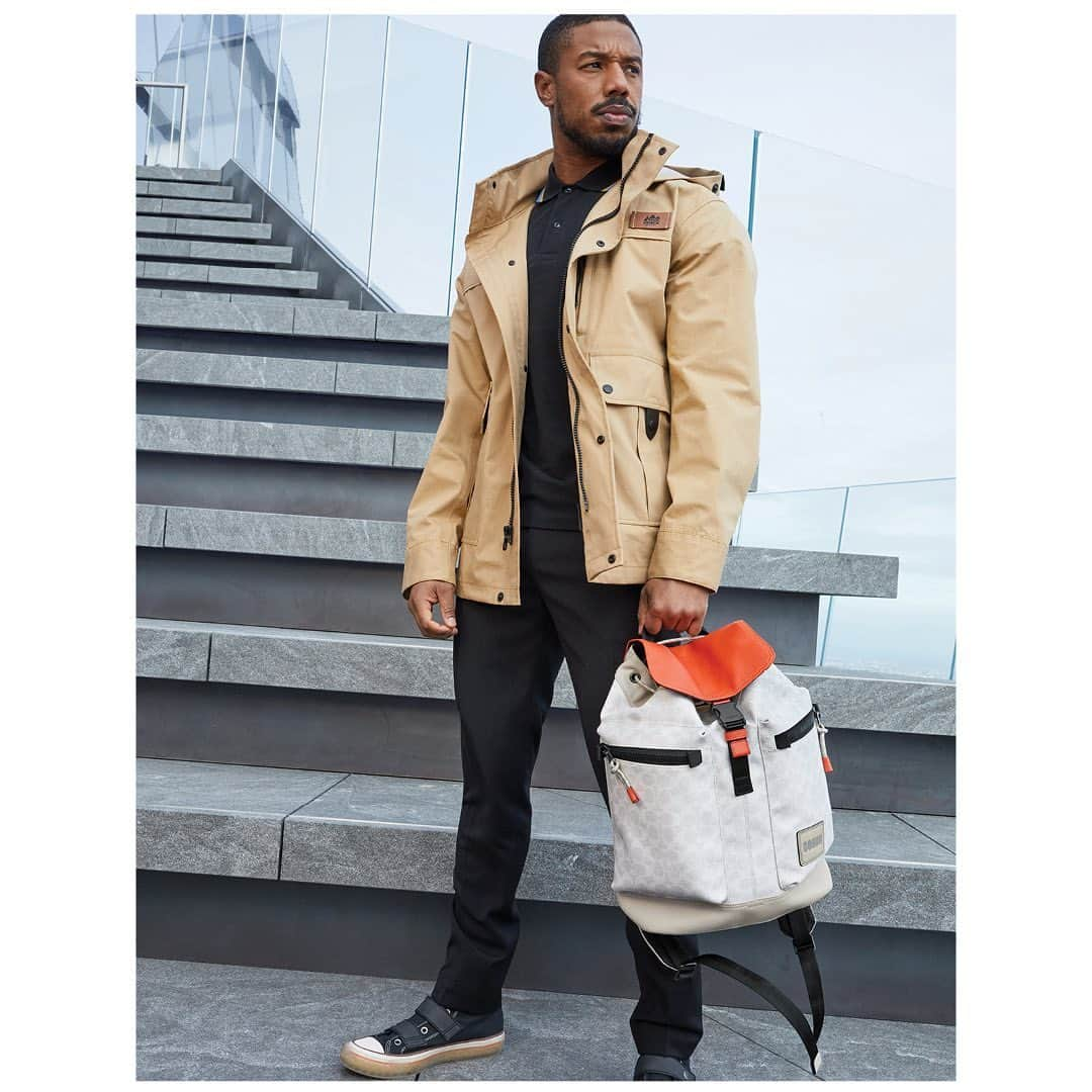 コーチさんのインスタグラム写真 - (コーチInstagram)「Awe-inspiring. Standing more than 1,100 feet above #NYC, #MichaelBJordan returns as the star of our latest campaign, captured by #JuergenTeller on the @edgenyc. Discover the new #CoachSS20 men's collection via link in bio. #CoachxMBJ #CoachNY」1月27日 3時57分 - coach