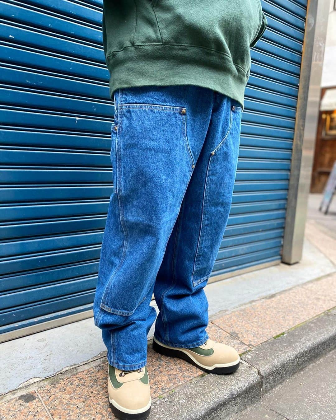 GROW AROUNDさんのインスタグラム写真 - (GROW AROUNDInstagram)「carharttからダブルニーのdenim pantsが入荷しました🛠 Loose Fitなのでゆったり履けますよ🔥 #growaround  #carhartt」1月27日 13時33分 - growaround