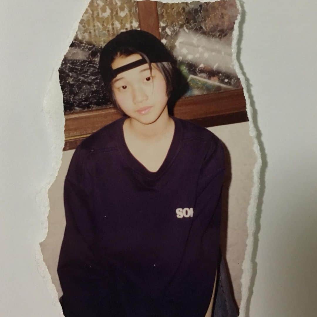 のインスタグラム：「설날맞이 추억소환 Flex 😝✌🏻❣️」
