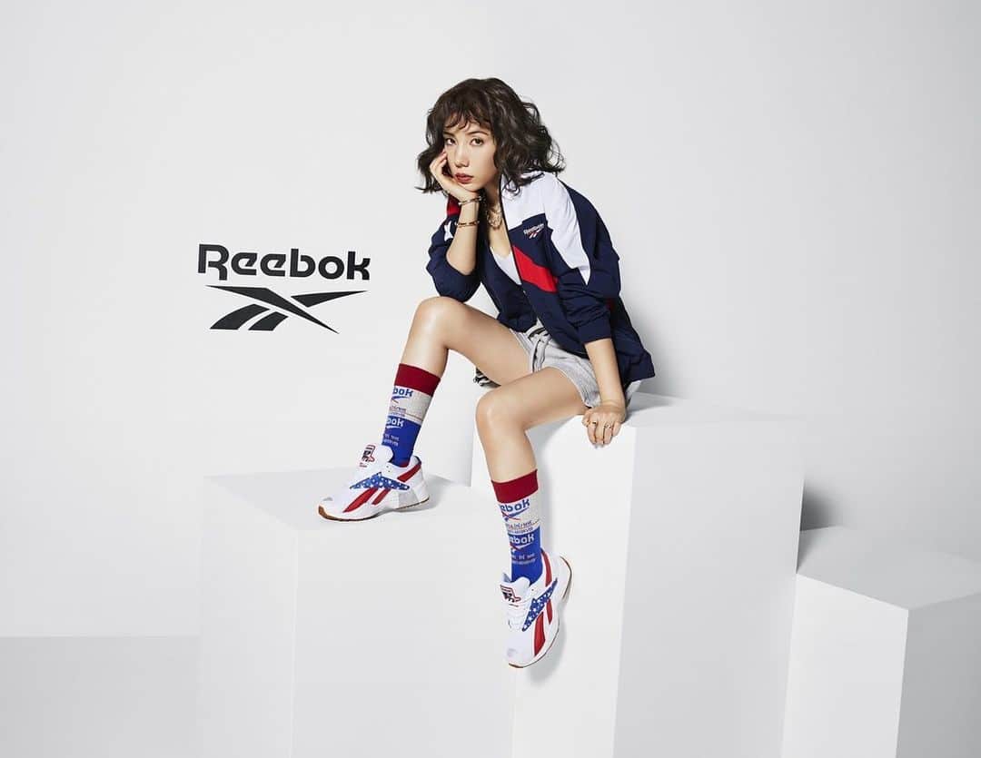 仲里依紗のインスタグラム：「. この度 リーボック アジアパシフィック ブランドアンバサダーに就任しました😍❣️❣️❣️㊗️🎉✨ . . リーボック愛用者の私にとって リーボックファミリーの一員になれたことがとっても嬉しいです🥰❤️ . . スポーツとファッション✨ 私にとってこの２つは本当に なくてはならない存在💕 これから、みなさんにもスポーツとファッションの楽しさをたくさん伝えていけるよう頑張ります💪🏼💪🏼💪🏼💪🏼✨❤️ . .  #リーボック #リーボッククラシック @reebokjp @reebokclassicjp」