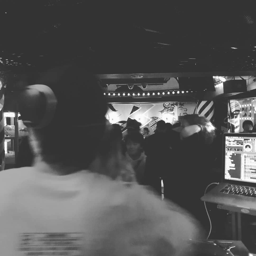 DJ SANCONさんのインスタグラム写真 - (DJ SANCONInstagram)「出番前の景色です！ 何とも言えない緊張感が最高です！  The most wonderful moment. That was one hell of a good show！  #djsancon #DJサンコン #djlife」1月27日 14時37分 - djsancon