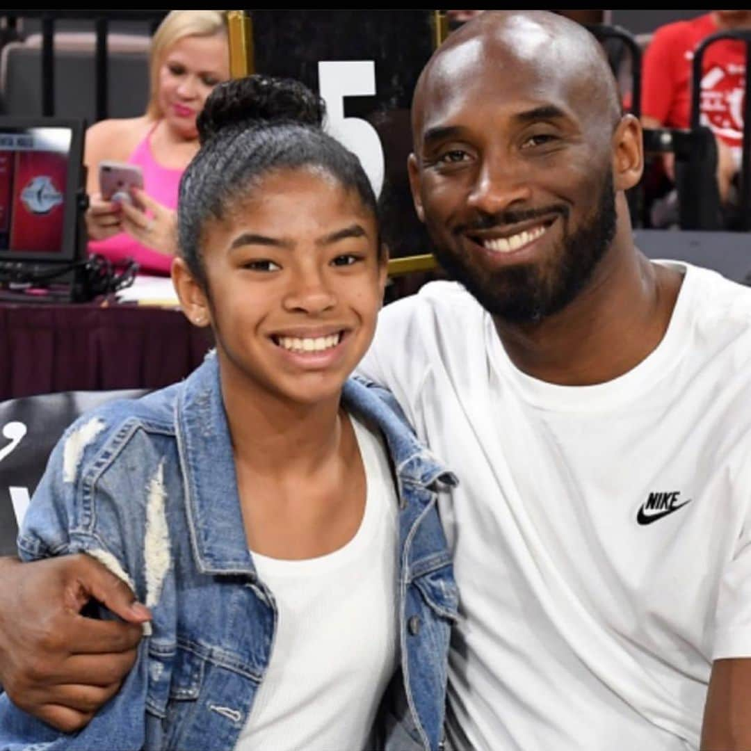 ミミ・ファウストさんのインスタグラム写真 - (ミミ・ファウストInstagram)「At a Total Loss for words!!! & Heartbroken for their family!!! Rest In Peace @kobebryant #Giannabryant 🙏🏽🙏🏽💔💔」1月27日 7時20分 - mimifaust