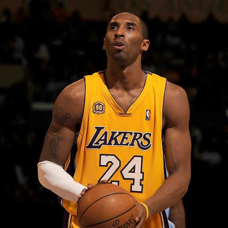 のインスタグラム：「I’m deeply saddened by the tragic passing of Kobe Bryant. He was a legend who made his mark on the game forever. Thoughts and prayers go out to his family. #RIPKobe」
