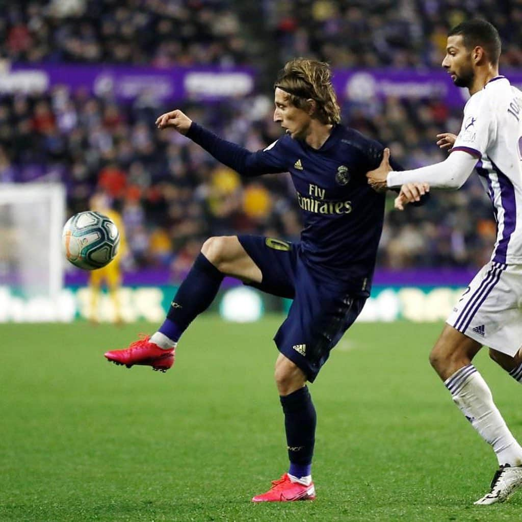 ルカ・モドリッチさんのインスタグラム写真 - (ルカ・モドリッチInstagram)「Big win! 💪🏻⚽️🙏🏻 #HalaMadrid」1月27日 7時51分 - lukamodric10