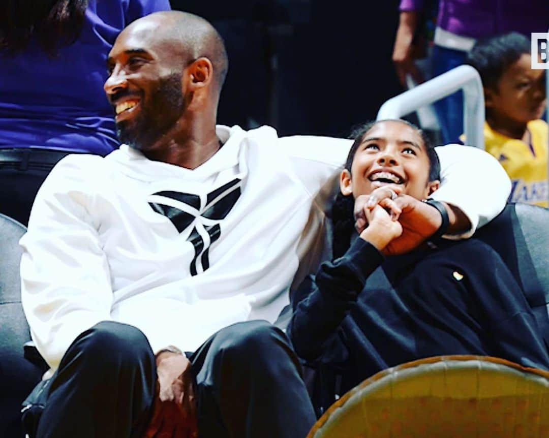 ポーラ・クリーマーさんのインスタグラム写真 - (ポーラ・クリーマーInstagram)「Wow I am just at a loss for words... life is just way to short and everyday you need to count your blessings. Kobe and Gigi and the other passengers that were on the helicopter I am sending prayers and my deepest condolences to your family and friends. I just can’t even imagine. #RIP #mambamentality #mamba #mambacita」1月27日 7時52分 - paulacreamer1