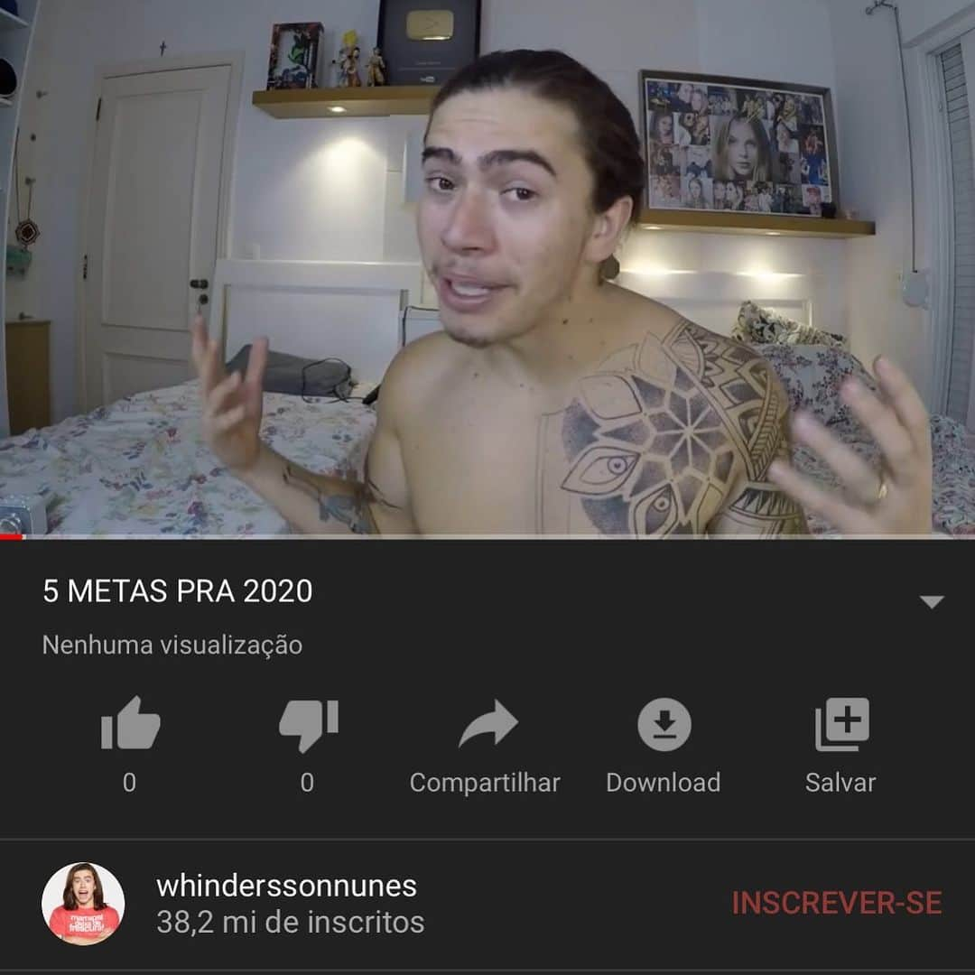 Whindersson Nunesさんのインスタグラム写真 - (Whindersson NunesInstagram)「VÍDEO NOVOOOO!!! Neste vídeo eu conto algumas metas minhas pra esse ano de 2020!! Espero que você goste!! 🚨🚨LINK NA BIO🚨🚨」1月27日 8時32分 - whinderssonnunes