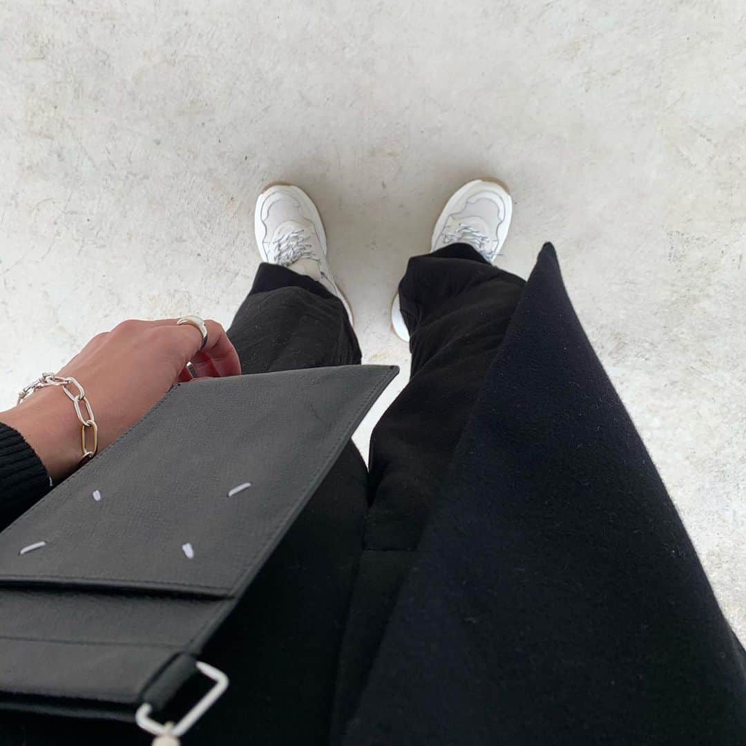 Mie Kawanoのインスタグラム：「脚長効果なスニーカー👟 @canaljean」