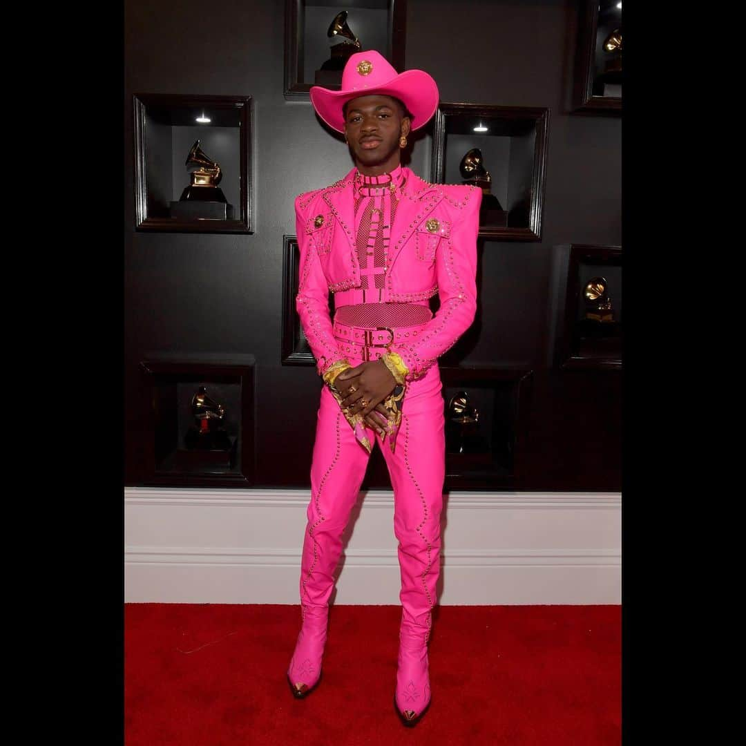 ドナテラ・ヴェルサーチさんのインスタグラム写真 - (ドナテラ・ヴェルサーチInstagram)「Breathtaking @lilnasx ... such a look!! 🤩Love it!! 💋 #GRAMMYs」1月27日 9時14分 - donatella_versace