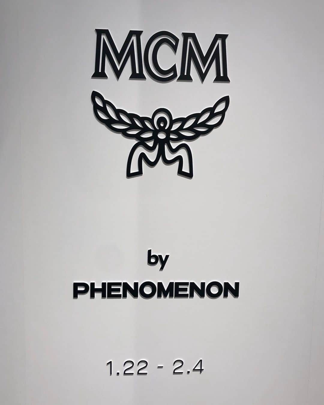 のインスタグラム：「ISETAN MEN'S 『MCM by PHENOMENON』 POP UP STORE OPENING RECEPTION 1.22 – 2.4 @johnnyhiramoto ありがと . #mcm #phenomenon #johnnyhiramoto #popupstore #isetanmens」
