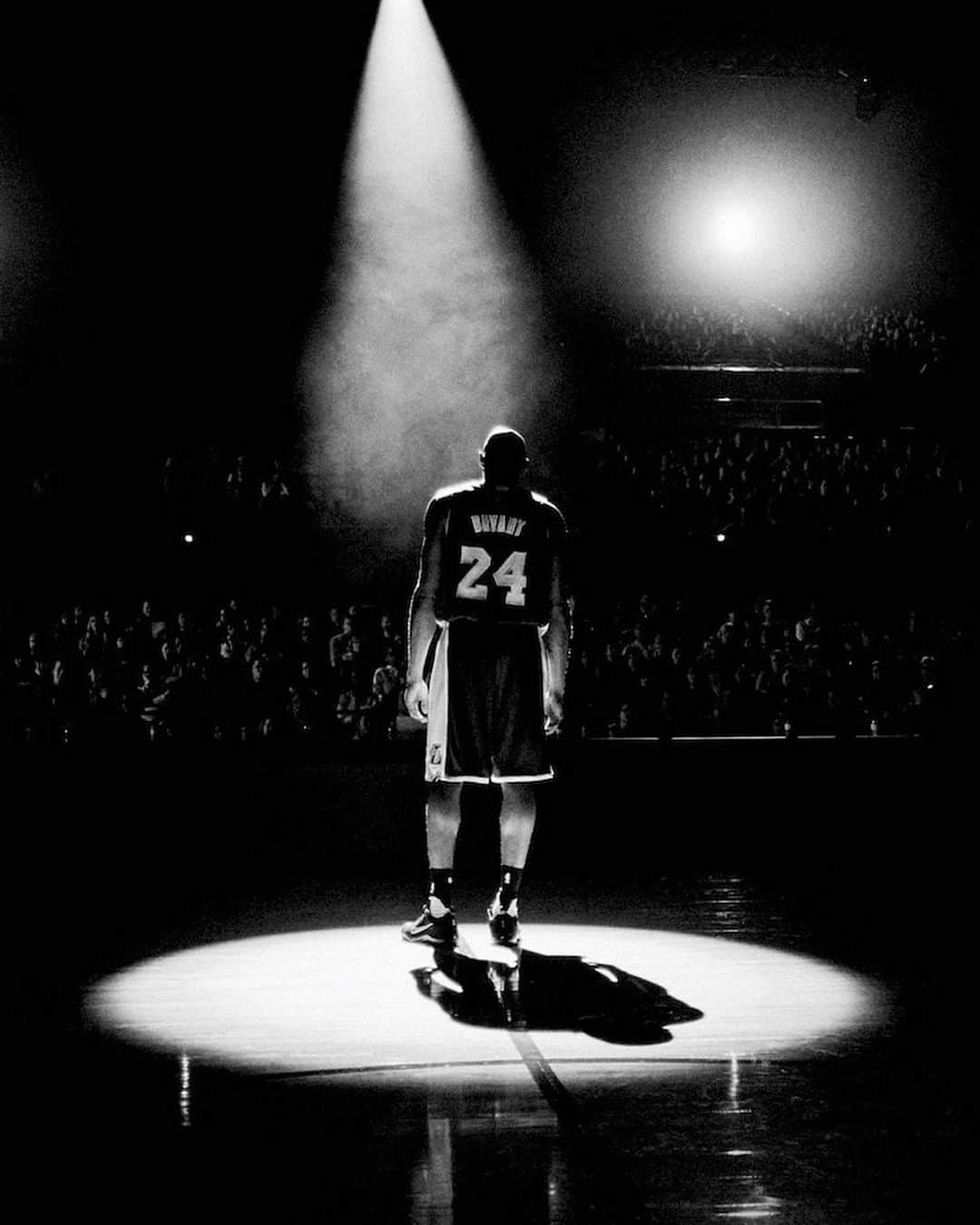 のインスタグラム：「Mamba Forever.  Our condolences to Kobe and Gianna’s family and everyone involved in today’s tragedy.」