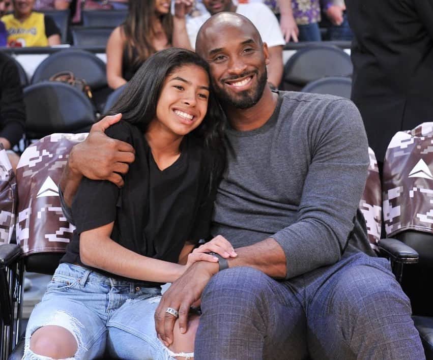 ピーター・ディンクレイジのインスタグラム：「Sending thoughts, prayers, and love to the family and friends of Kobe Bryant and his daughter Gianna. #RIP #KobeBryant」