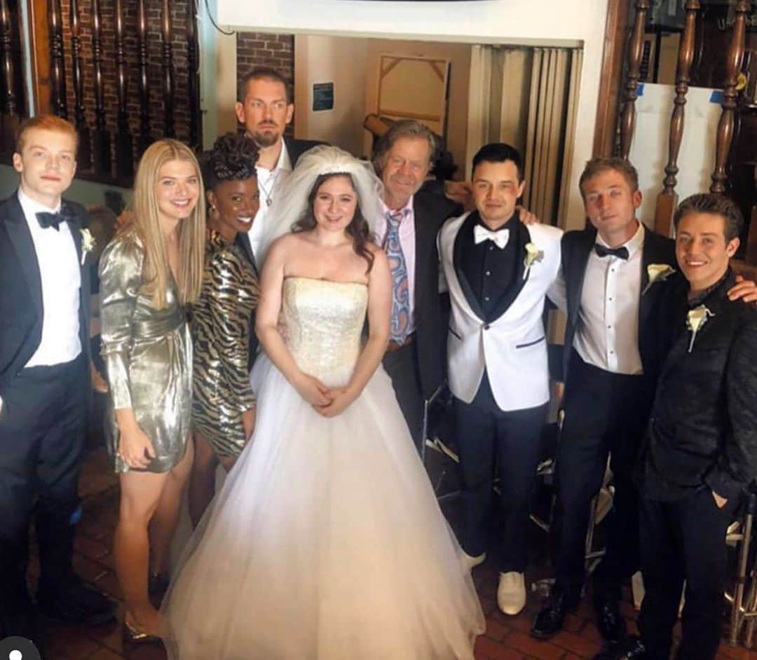 シャノーラ・ハンプトンのインスタグラム：「#ForeverFam #ShamelessFam #Finale @shameless」