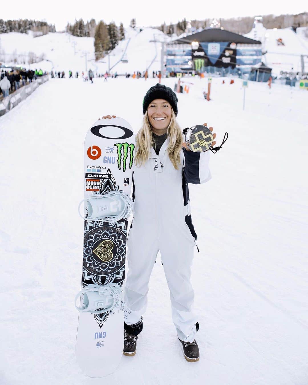 ジェイミー・アンダーソンのインスタグラム：「Yessssss✨✨✨🙏 Thank you everyone for the love and support! @xgames #gold #grateful #15yearsontour 📷 @dashanosova」