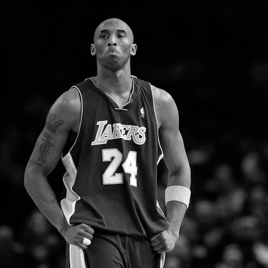 カレン・ハチャノフのインスタグラム：「Inspiration.Icon.Legend.  It’s hard to believe that he is gone. We will miss you. RIP Kobe💔🙏🏻 #KobeBryant #MambaForever」