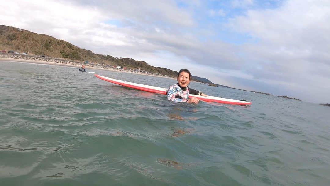 金子藍さんのインスタグラム写真 - (金子藍Instagram)「Mariechan&Akachan💓 . @ailasurfingschool の感謝祭で知り合い、SurfCampParty参加しようよって誘い合ってくれ来てくれた2人 . 私を知ってる2人は優しく私をサポートしてくれ感謝感謝💓 . 名古屋で会えるの楽しみ @xxhimexhinaxx @akatsuki.surf .  #surfcampparty #surf #surfcamp #surfing #サーフレッスン #お泊りサーフィン #trip #旅行 #伊良湖 #田原 #豊橋 #伊良湖 #愛知 #サーフィン女子 #サーファーガール #名古屋 #haneypresets」1月27日 11時50分 - aikaneko_surf
