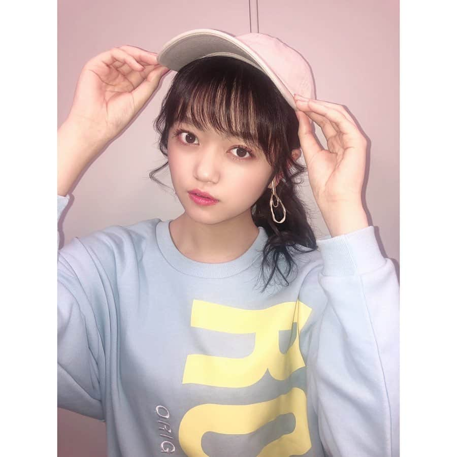 吉川茉優さんのインスタグラム写真 - (吉川茉優Instagram)「🧢…mayu.♡ ＊ ＊ ＊ #キャップ #キャップ女子 #cap #帽子 #帽子アレンジ #フラッシュ #flash #fashion #idol #instagood #instalike #instafashion」1月27日 12時16分 - mayu_yoshikawa_uug2ki