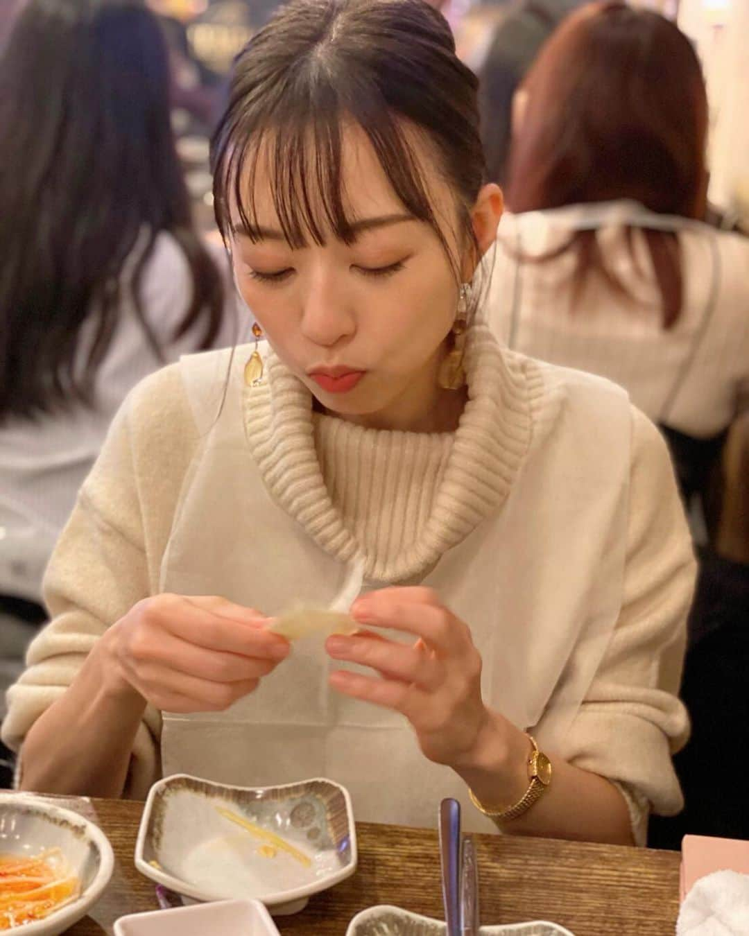 愛加あゆさんのインスタグラム写真 - (愛加あゆInstagram)「稽古進んでおります！連日の振付に脳もフル回転、筋肉量上がってきています！  #新大久保 #サムギョプサル #焼肉 #タンパク質摂取  #愛加あゆ」1月27日 12時25分 - manaka_ayu