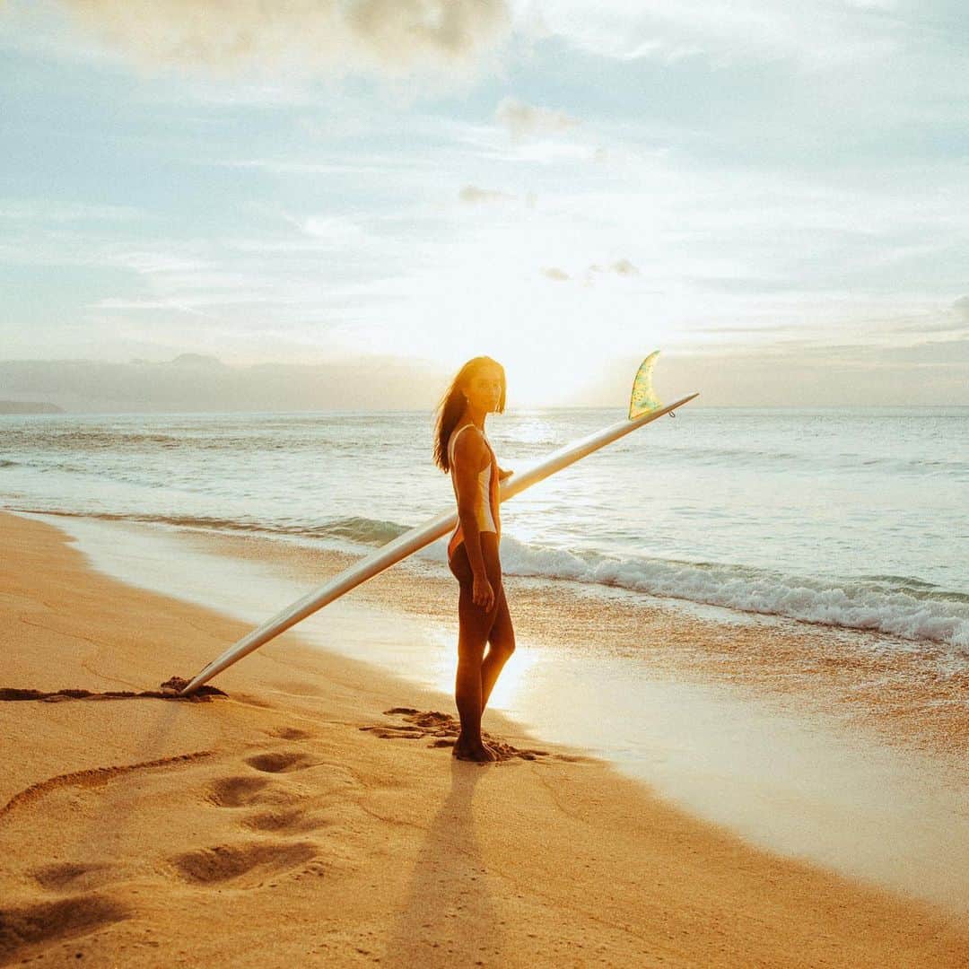 マリア・マーフィーのインスタグラム：「Evenings at home 💛 by @nickonken」