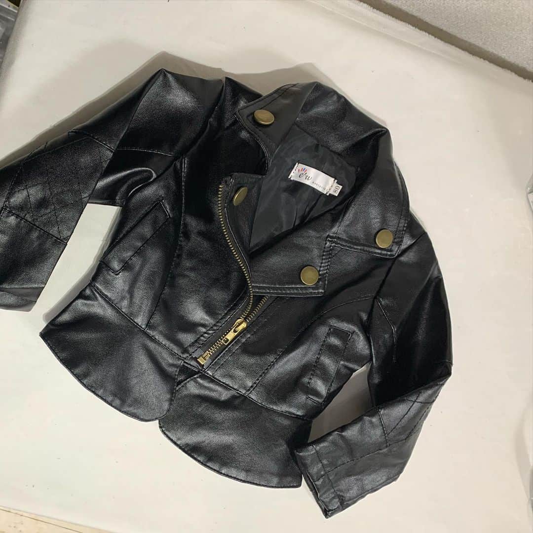 のインスタグラム：「子供用❤︎ サイズ80 . #showroom #leather #jacket #レザー#unclack」