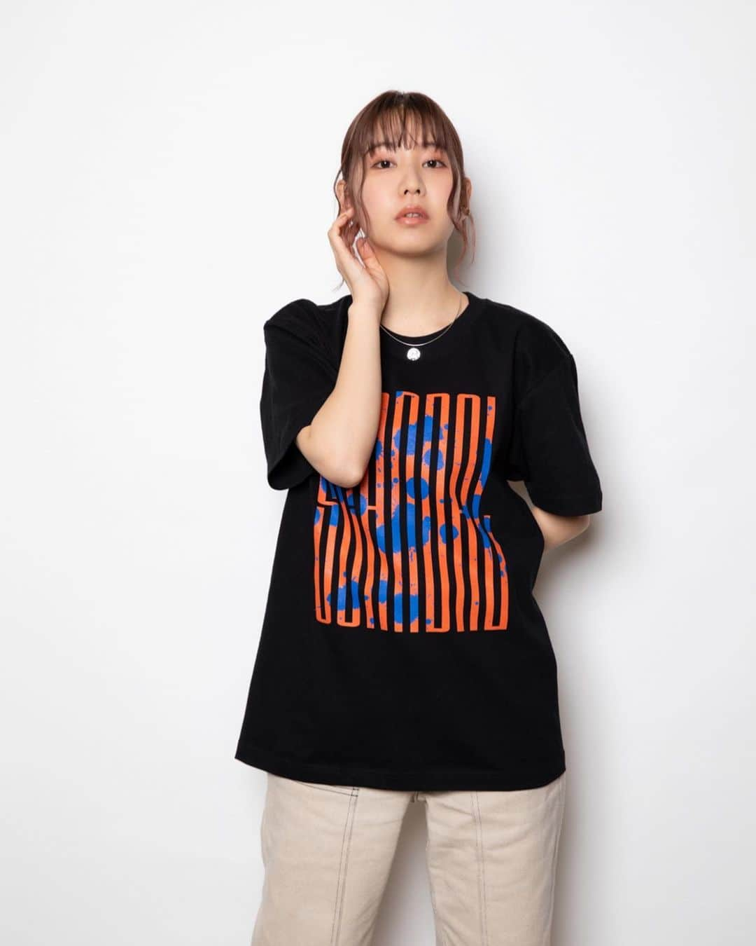 SCANDALさんのインスタグラム写真 - (SCANDALInstagram)「SCANDAL WORLD TOUR 2020 "Kiss from the darkness" GOODS  SCANDAL T-shirt 2020(BLACK)  SIZE:S/M/L/XL ※写真はMサイズ着用 ¥3,000(+TAX)  #scandal #kftd」2月25日 18時00分 - scandal_band_official