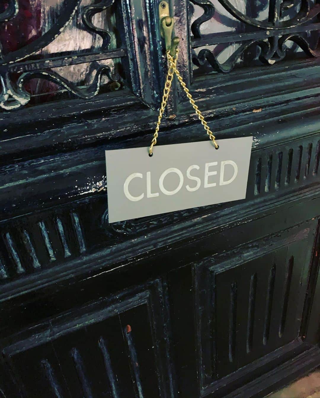 鈴木結女さんのインスタグラム写真 - (鈴木結女Instagram)「Closed. #sorryweareclosed #door #探さないでください #february2020」2月25日 9時40分 - yumelynx