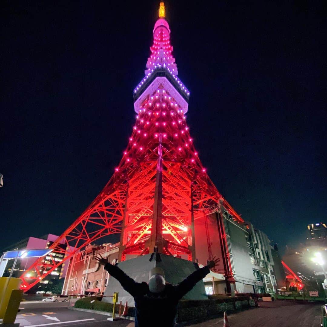 宮坂灯里さんのインスタグラム写真 - (宮坂灯里Instagram)「どーーんっ🗼✨ #東京タワー#散歩#11pro」2月25日 10時25分 - m.akari27