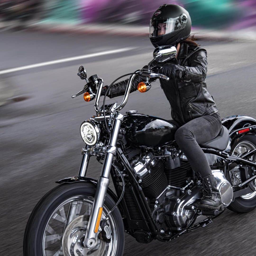 Harley-Davidson Japanさんのインスタグラム写真 - (Harley-Davidson JapanInstagram)「自分だけのストーリーを描いてみよう。#ハーレー #harley #ハーレーダビッドソン #harleydavidson #バイク #bike #オートバイ #motorcycle #ソフテイルスタンダード #softailstandard #fxst #ソフテイル #softail #ミルウォーキーエイト #milwaukeeeight #新製品 #newmodel #2020 #自由 #freedom」2月25日 10時38分 - harleydavidsonjapan