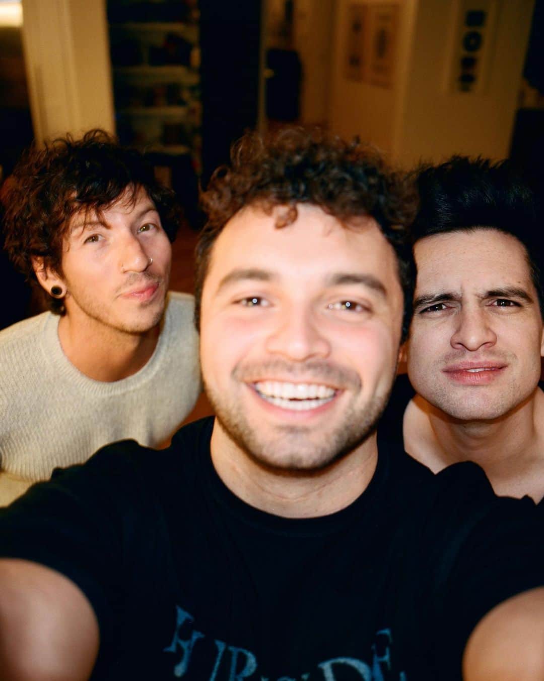 のインスタグラム：「Jake’s selfie game is strong. 📸- @jakechams」