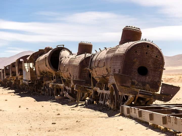 Abandoned Placesさんのインスタグラム写真 - (Abandoned PlacesInstagram)「Great Train Graveyard, Uyuni, Bolivia Uyuni is mainly known for its salt flats and red lakes, but the Bolivian region has another unusual tourist attraction—a "cemetery" of abandoned, antique trains. In the early 19th century, plans were made to extend Uyuni's transportation network and build more train tracks through the city, but the project was abandoned due to technical difficulties and tensions with local indigenous people. The trains were still used to transport minerals to port cities on the Pacific, but the minerals ran out in the 1940s, the miners left town, and the equipment was left sitting out in the desert. Time and salty winds have since corroded the trains, resulting in the Great Train Graveyard you see today.」2月25日 11時00分 - itsabandoned