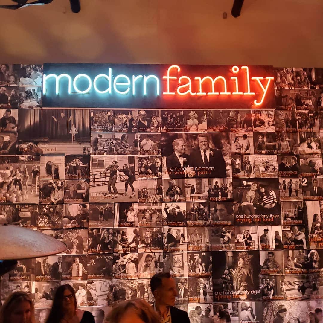 Nolan Gouldさんのインスタグラム写真 - (Nolan GouldInstagram)「A few night ago at the @abcmodernfam wrap party. Celebrating 11 years of hard work and love with the best cast and crew in the business.」2月25日 11時10分 - nolangould