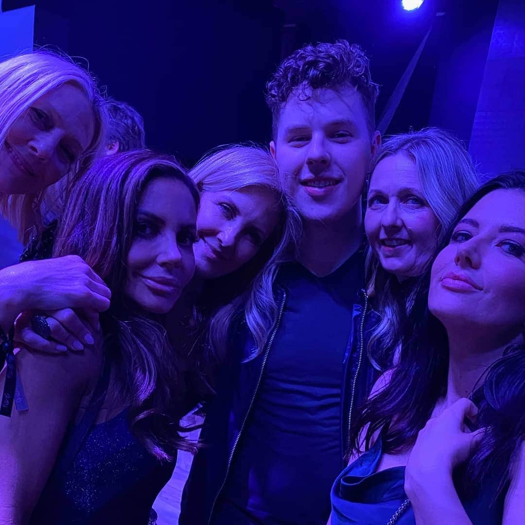 Nolan Gouldさんのインスタグラム写真 - (Nolan GouldInstagram)「A few night ago at the @abcmodernfam wrap party. Celebrating 11 years of hard work and love with the best cast and crew in the business.」2月25日 11時10分 - nolangould