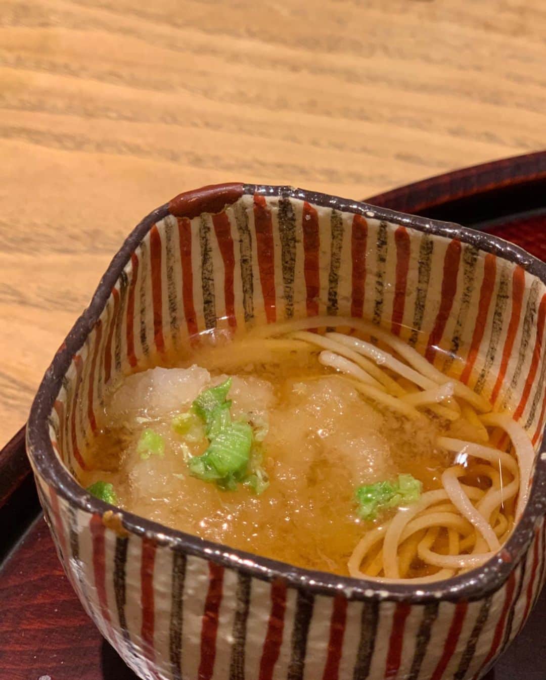 沢瀉美緒さんのインスタグラム写真 - (沢瀉美緒Instagram)「※Japanese cuisine winter edition 💛 . 大好きな和久傳✨ 今回は室町和久傳にて 間人蟹のコースを🦀 . 冬の京都では食べない訳には 行かない蟹‼️‼️笑 . ◆蟹味噌 ◆唐墨のお餅包み ◆海老芋と玉ねぎの焼いたん ◆甲羅酒 ◆蕗の薹が入ったお蕎麦 ◆焼物 ◆蟹玉丼 . 珍しいチョイスで蟹玉丼を💛 . 程よい甘さがとっても美味しくペロリと 平らげました。笑 . . #間人蟹 #和久傳 #室町和久傳 #wakuden #japanesecuisine #日本料理 #懐石料理 #ミオログ #kyoto #京都」2月25日 12時05分 - mio_omodaka