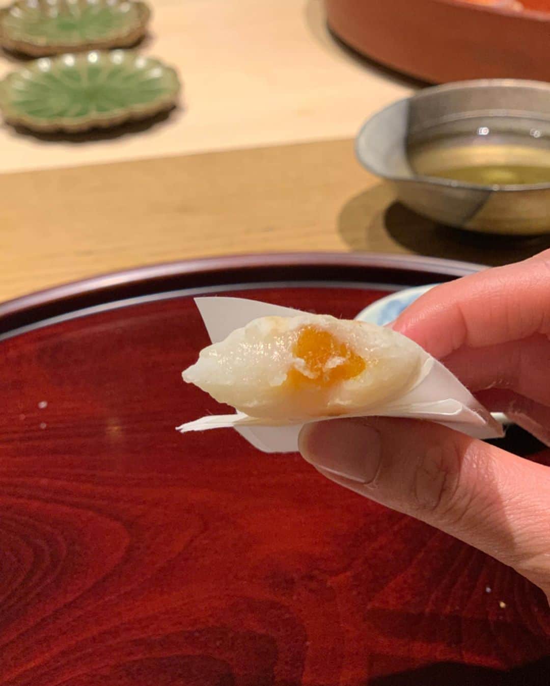 沢瀉美緒さんのインスタグラム写真 - (沢瀉美緒Instagram)「※Japanese cuisine winter edition 💛 . 大好きな和久傳✨ 今回は室町和久傳にて 間人蟹のコースを🦀 . 冬の京都では食べない訳には 行かない蟹‼️‼️笑 . ◆蟹味噌 ◆唐墨のお餅包み ◆海老芋と玉ねぎの焼いたん ◆甲羅酒 ◆蕗の薹が入ったお蕎麦 ◆焼物 ◆蟹玉丼 . 珍しいチョイスで蟹玉丼を💛 . 程よい甘さがとっても美味しくペロリと 平らげました。笑 . . #間人蟹 #和久傳 #室町和久傳 #wakuden #japanesecuisine #日本料理 #懐石料理 #ミオログ #kyoto #京都」2月25日 12時05分 - mio_omodaka