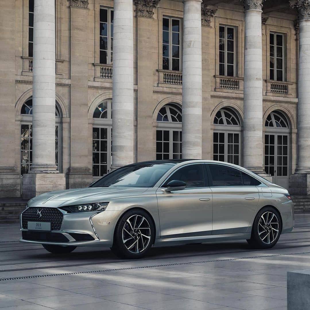 のインスタグラム：「新たなるDS。エレガンス、それは力。 ⠀ ⠀ #DSAutomobiles #DS9 #ETENSE」