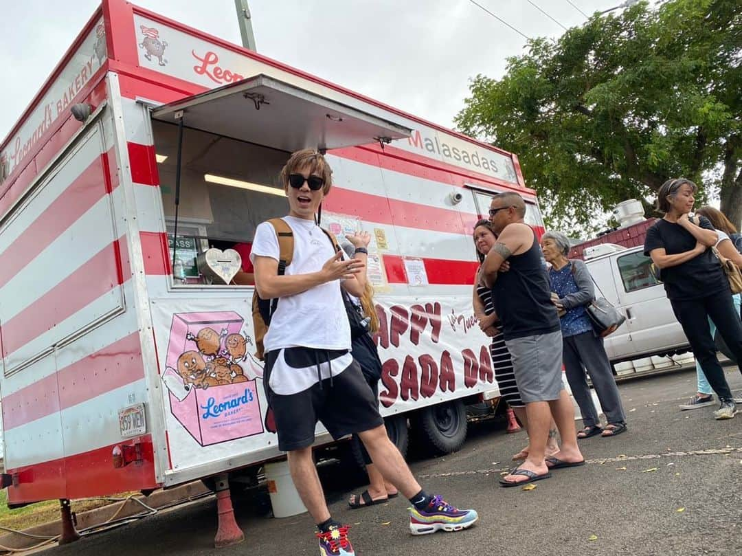 KYOHEYさんのインスタグラム写真 - (KYOHEYInstagram)「Finally I ate the Malasada at Leonards that I wanted to eat!!!☺︎︎☺︎☺︎ #Honolulu #Hawaii #Malasadas  #leonards #waikele #shopping #NIKE #tripgram #yum  #original #custard #chocolate」2月25日 13時13分 - kyohey5