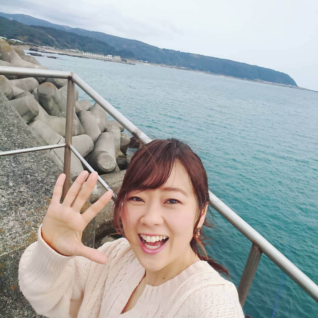 滝香織さんのインスタグラム写真 - (滝香織Instagram)「#高知 来てま～す✨  #室戸 #海 #sea #アナウンサー #女子アナ #滝香織 @kaorin_taki」2月25日 13時18分 - kaorin_taki