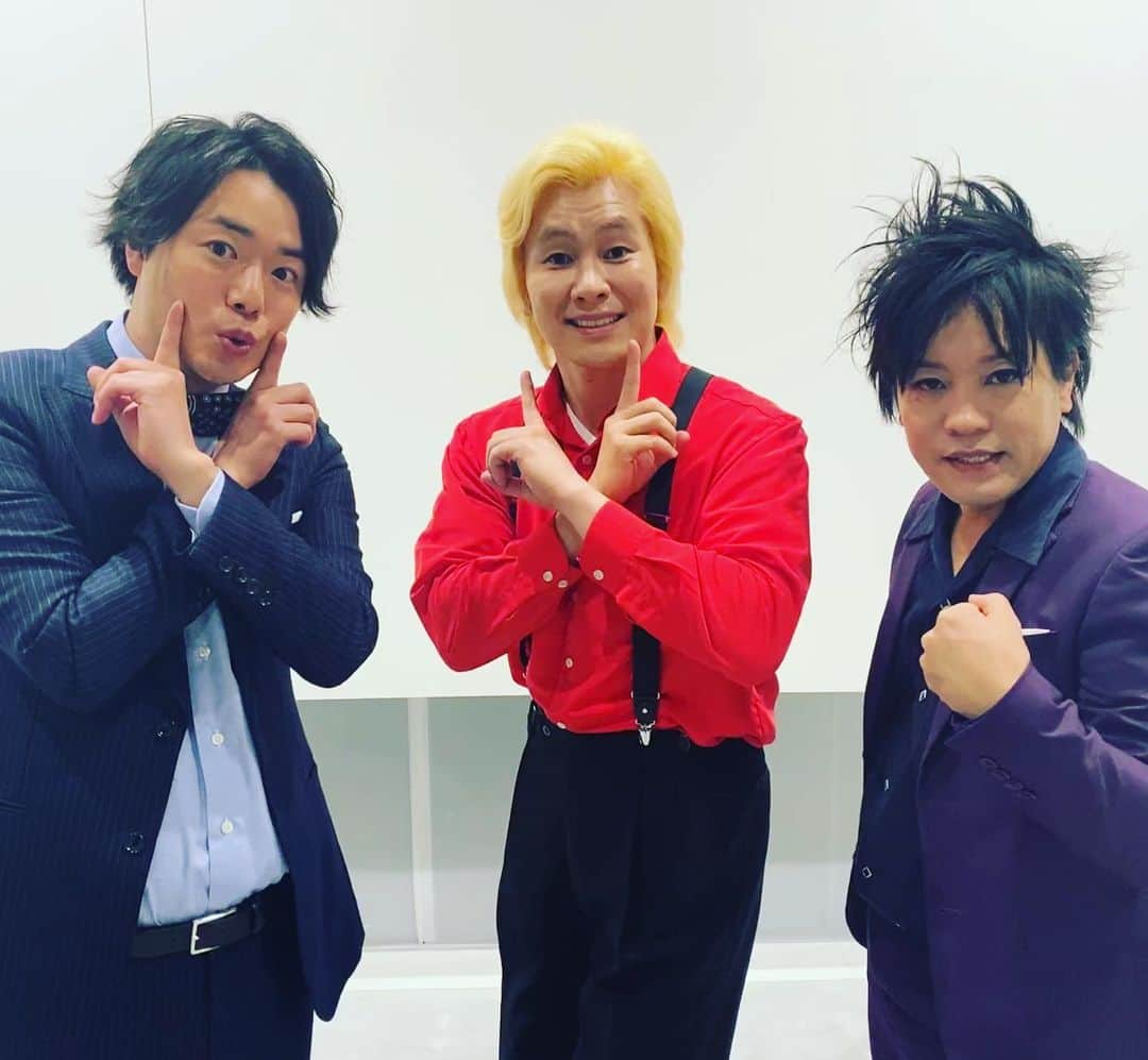 しゅうぺいさんのインスタグラム写真 - (しゅうぺいInstagram)「尊敬するカズさんとおくんなましー✨✨ この日の収録も楽しかったー😊  #カズレーザー さん #メイプル超合金 #サンミュージック #ぺこぱ #シュウペイポーズ #おくんなましー #決定的 #時を戻そう」2月25日 13時19分 - pekopa.shupei