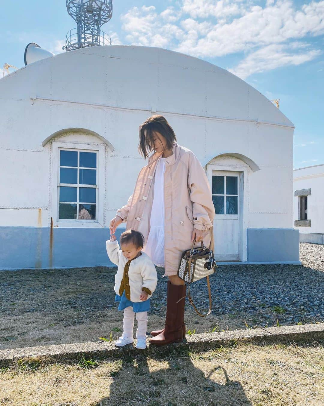 里見茜さんのインスタグラム写真 - (里見茜Instagram)「3連休は銚子旅♡ 海が近くて癒されまくりでした。 次行けなかったところもまた行きたいな〜。 灯台はもう登りたくないみたい(笑) もう少し体力つけようか🤣💛 #今年37歳だもんね #犬吠埼 #犬吠埼灯台 #ご飯屋さんは#一山いけす へ行ったよ☺︎」2月25日 14時02分 - satomiakane