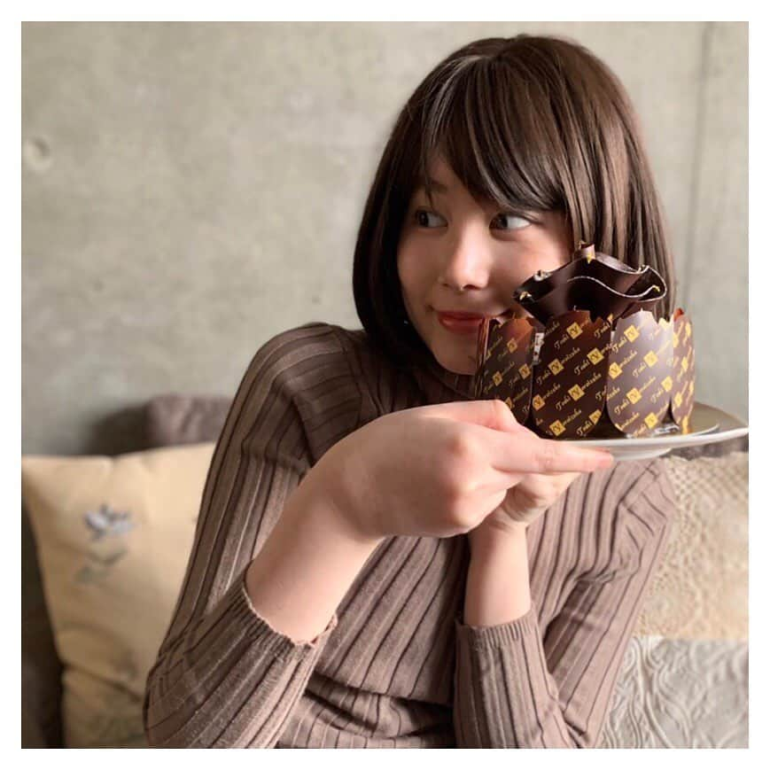 金城茉奈さんのインスタグラム写真 - (金城茉奈Instagram)「Instagramにも。  昨日は、、そうなのです。 24歳の誕生日でした！ あっという間に24歳。  色んな方に出会えて、役と出会えて色んな経験ができて幸せでした。 自分を忘れずに、そしてたくさんの方に支えられて今があること、どんな時でも感謝の気持ちを胸に頑張って行きます！！ どんな年になるかな。 それも自分次第だと思います。 夢は逃げない！猪突猛進！充実した歳にするぞ！  たくさんのおめでとうの言葉、本当に嬉しかったです(๑˃̵ᴗ˂̵) コメントしてくださった皆さんありがとうございます。  24歳の金城茉奈もよろしくお願いします。  #金城茉奈#誕生日」2月25日 15時28分 - mn75aa