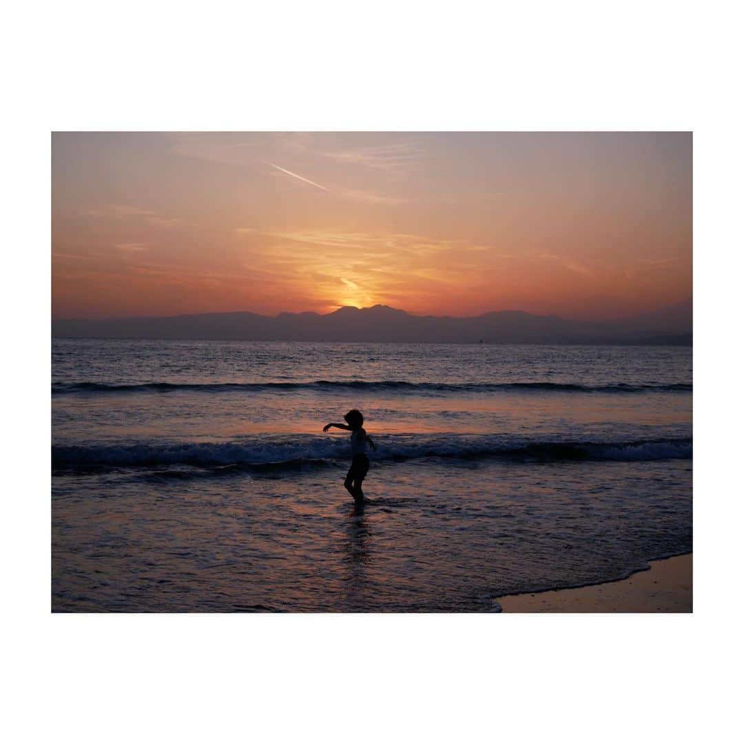 塚本直さんのインスタグラム写真 - (塚本直Instagram)「Happy holiday🌊✨🌄📸🌴🌞 . . #突然の休日  #enoshima  #mtfujijapan  #sunset  #sea #me #and  #カメラ小僧」2月25日 16時19分 - naotsukamoto