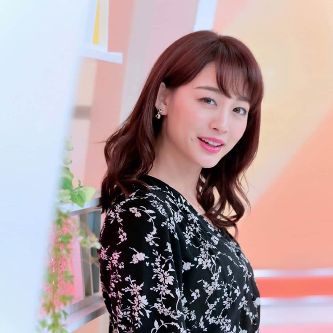 Yahoo!ニュースのインスタグラム：「悔しくて花束投げつけたーー新井恵理那、「無職」からの確変、目指すは「人食い花」  記事はストーリーでチェック✨  #新井恵理那 #elinaarai #アナウンサー #女子アナ #女子アナウンサー #announcer #instapic #instagood #instalike #ファインダー越しの私の世界 #写真好きな人と繋がりたい #ヤフー #ヤフーニュース （写真：殿村誠士）」